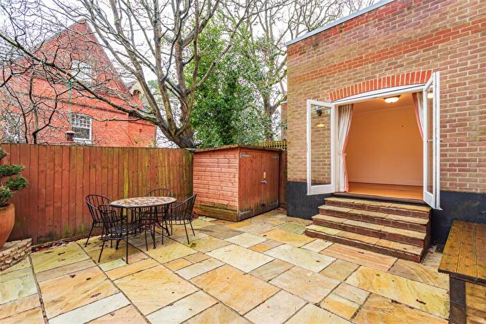 2 Bedroom Flat To Rent In Manor Road, Bournemouth, BH1