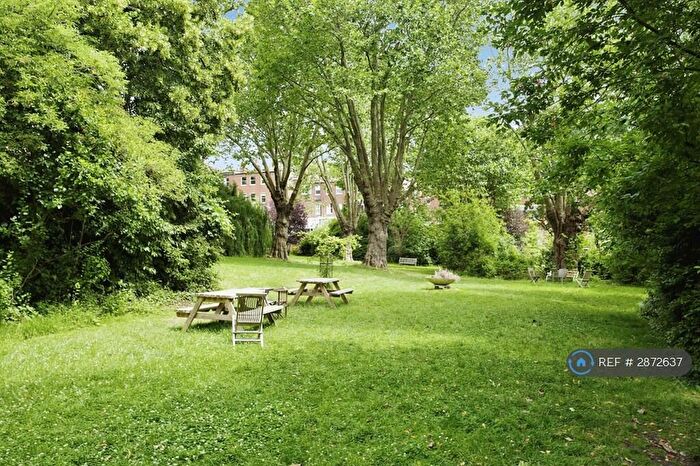 3 Bedroom Flat To Rent In Langland Gardens, London, NW3