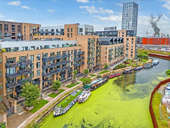 1 Bedroom Apartment For Sale In Bow River Village, Bow, E3