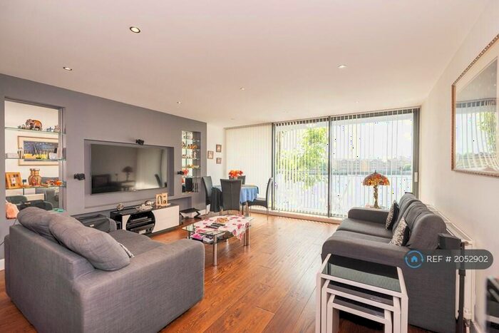 2 Bedroom Flat To Rent In Selsdon Way, London, E14