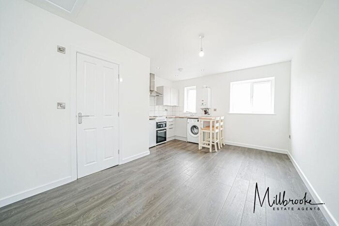 1 Bedroom Apartment To Rent In Leigh Road, Worsley, M28