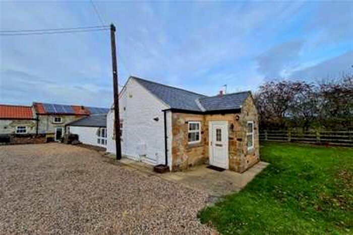 3 Bedroom Bungalow To Rent In Red House Lane, Redworth, DL5