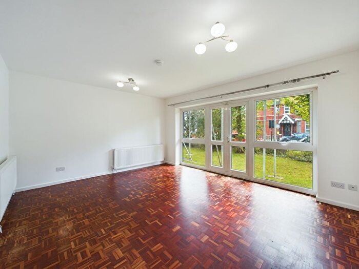 2 Bedroom Flat To Rent In Hamilton Road, London, W5