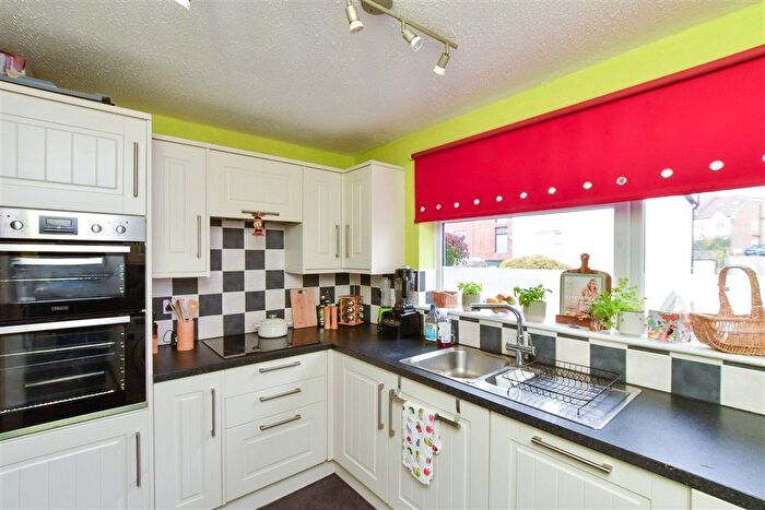 4 Bedroom Link Detached House For Sale In Cooksbridge, Lewes, East Sussex, BN8