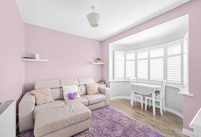 2 Bedroom Detached Bungalow For Sale In Arundel Road West, Peacehaven, BN10