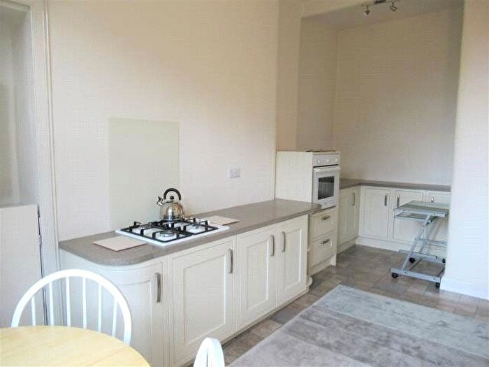 1 Bedroom Flat To Rent In Thornwood Avenue, Glasgow, G11