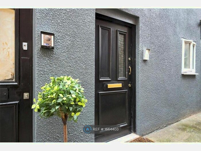 1 Bedroom Flat To Rent In Shepherds Bush Green, London, W12