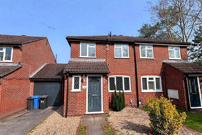 3 Bedroom Semi Detached House To Rent In Galloway Close, Fleet, Hampshire, GU51