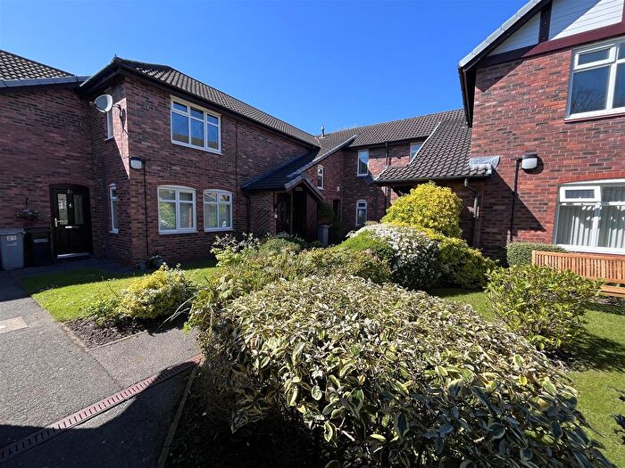 2 Bedroom Flat For Sale In Nightingale Close, Wilmslow, SK9