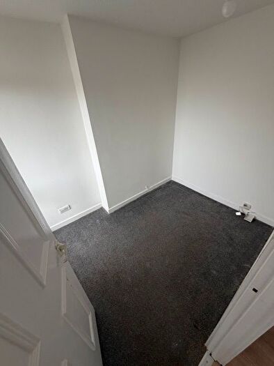 2 Bedroom Flat To Rent In Kenilworth Court, Washington, NE37