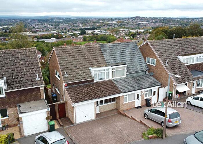 3 Bedroom Semi Detached House For Sale In Ross Heights, Rowley Regis, B65