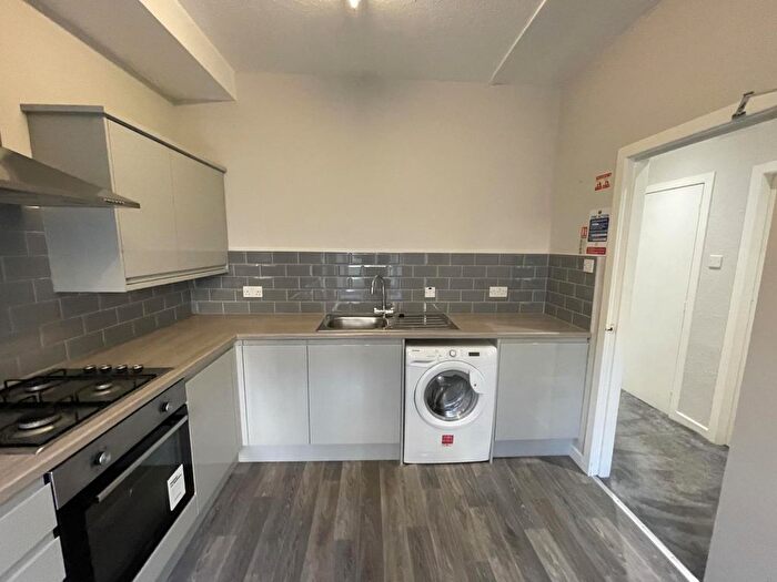 2 Bedroom Flat To Rent In Perth Road, Dundee, DD2