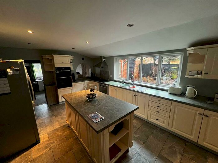 3 Bedroom House To Rent In Watton Road, Hingham, Norwich, NR9