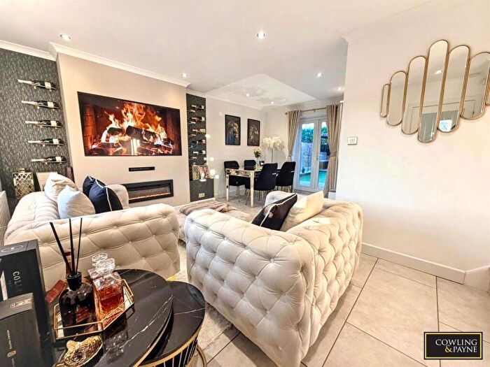 2 Bedroom End Of Terrace House For Sale In Pound Lane Central, Steeple View, Laindon, SS15