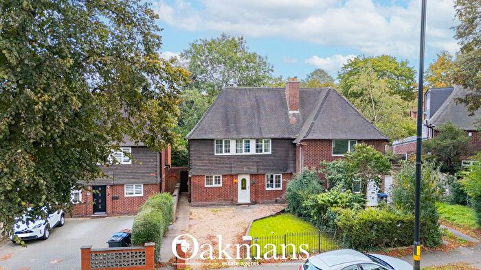 3 Bedroom Semi Detached House For Sale In Shenley Lane, Birmingham, B29