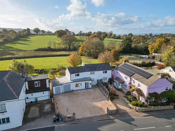 3 Bedroom Detached House For Sale In Blagdon Hill, Taunton, Somerset, TA3