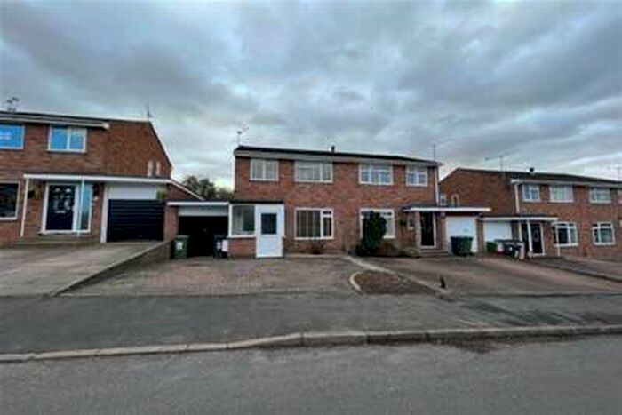 3 Bedroom Semi-Detached House To Rent In Morris Drive, Whitnash, CV31