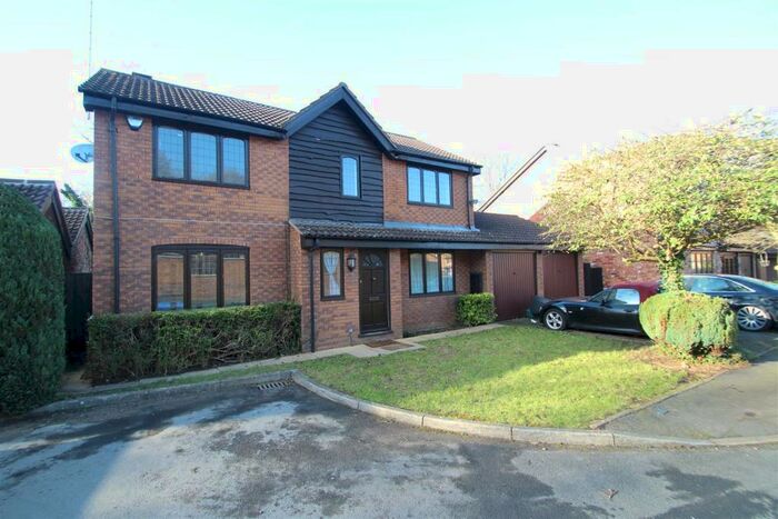 4 Bedroom Detached House To Rent In Hunters Oak, Hemel Hempstead, HP2