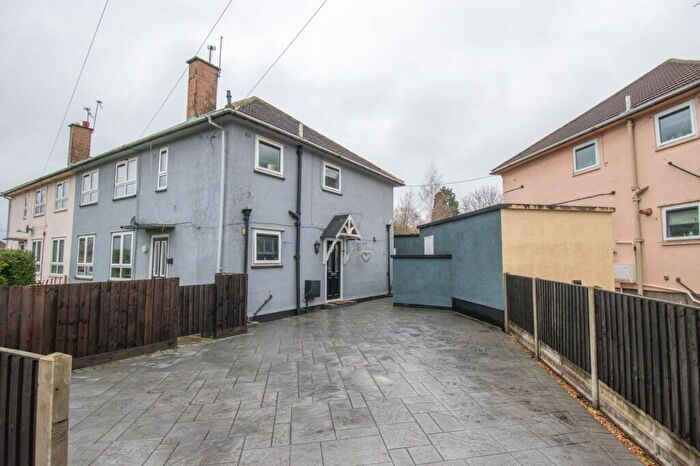 2 Bedroom Flat For Sale In Netherhall Road, Leicester, LE5