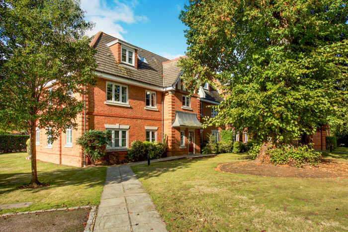 2 Bedroom Apartment To Rent In Oxfordshire Place, Warfield, RG42