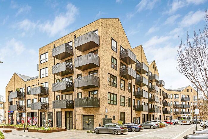 1 Bedroom Flat To Rent In Middle Road, London, W7