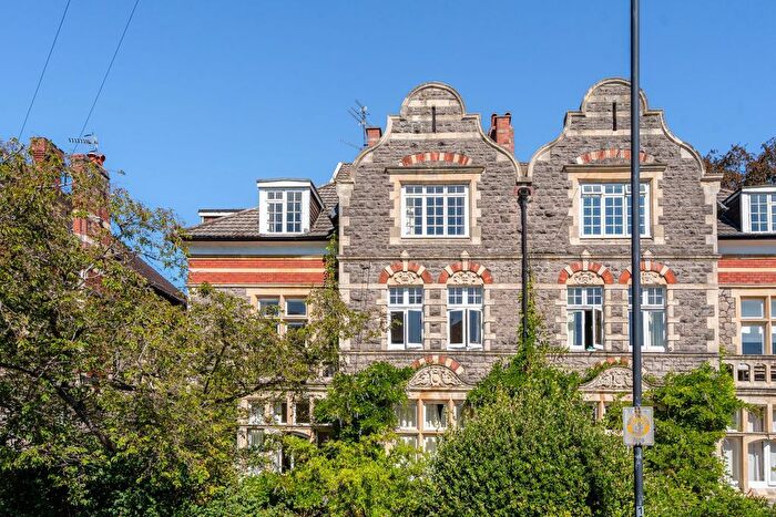 2 Bedroom Flat For Sale In Downleaze, Stoke Bishop, Bristol, BS9