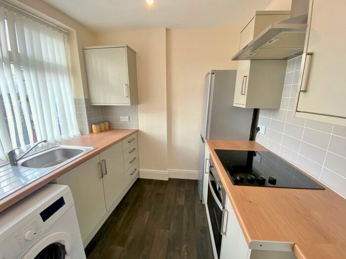 2 Bedroom Flat To Rent In Coronation Street, Blackpool, FY1