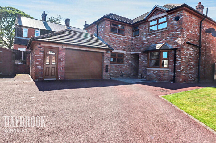 4 Bedroom Detached House For Sale In Intake Gardens, Barnsley, S75