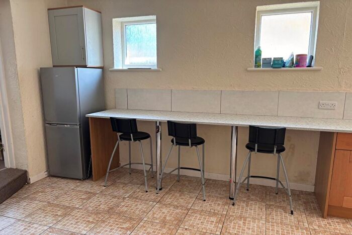 5 Bedroom Detached Bungalow To Rent In Bedroom Detached Chalet Bungalow In Wallisdown, BH12