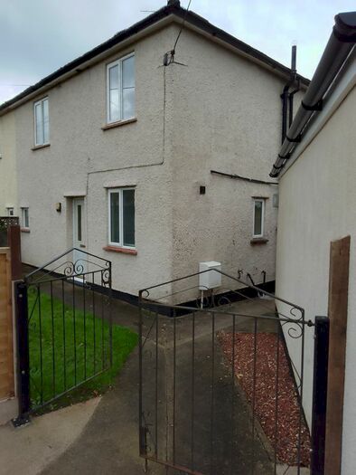 3 Bedroom Semi-Detached House To Rent In Somerville Road, Wells, BA5