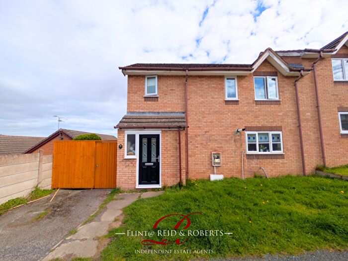 3 Bedroom Semi-Detached House For Sale In Hazel Court, Flint, CH6