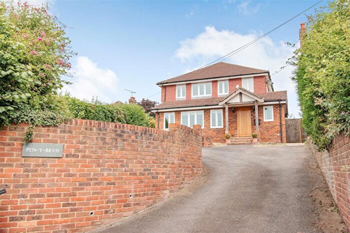 4 Bedroom Detached House For Sale In Chart Road, Sutton Valence, Maidstone, ME17