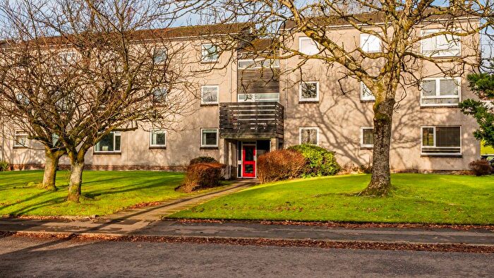 2 Bedroom Flat For Sale In Sinclair Street, Milngavie, G62