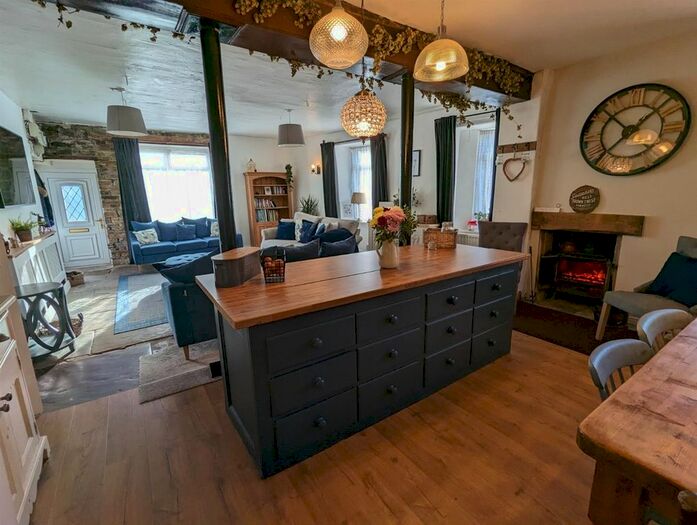 5 Bedroom End Of Terrace House For Sale In Front Street, Westgate, Bishop Auckland, DL13
