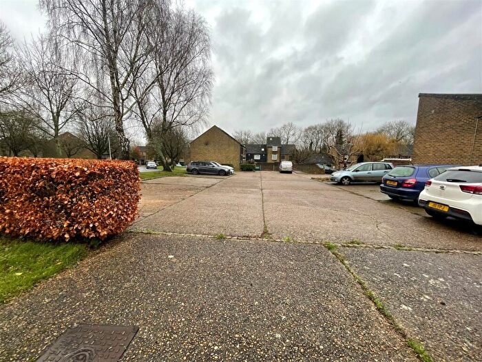 2 Bedroom Detached Bungalow To Rent In Bazes Shaw, New Ash Green, DA3