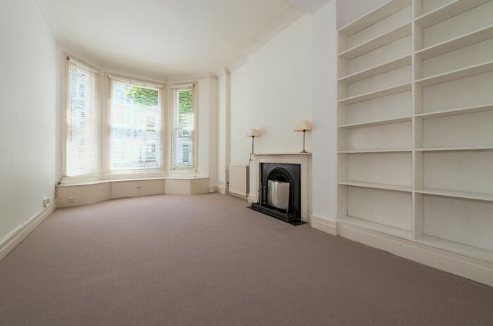 1 Bedroom Flat To Rent In Earls Court, Philbeach Gardens, SW5