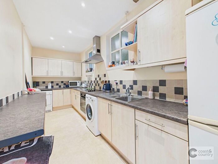 1 Bedroom Flat For Sale In Haccombe House, Nr Combeinteignhead, TQ12