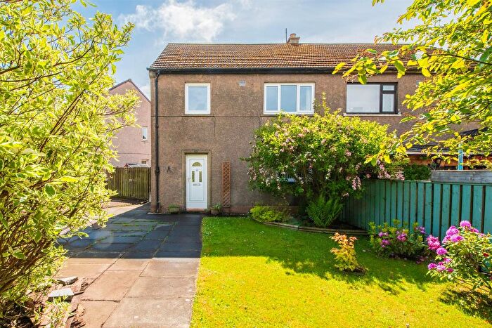 3 Bedroom Semi-Detached House For Sale In Yule Terrace, Blackburn, EH47