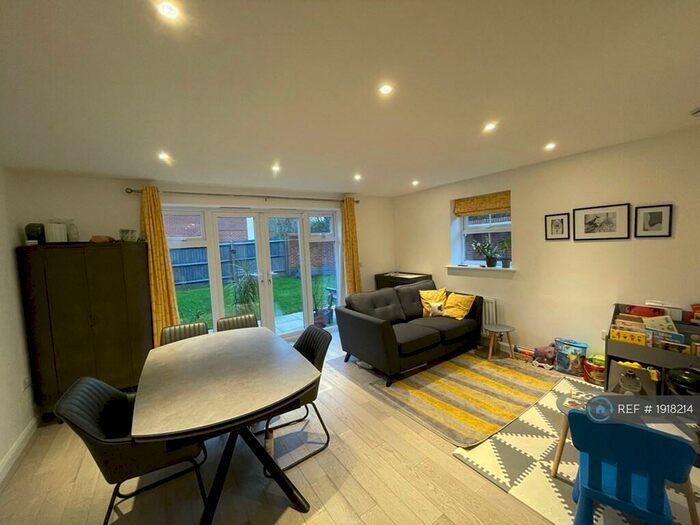 4 Bedroom Terraced House To Rent In Hemel Hempstead, Hemel Hempstead, HP3