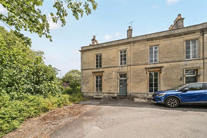 4 Bedroom End Terrace House For Sale In Hilperton Road, Trowbridge, BA14