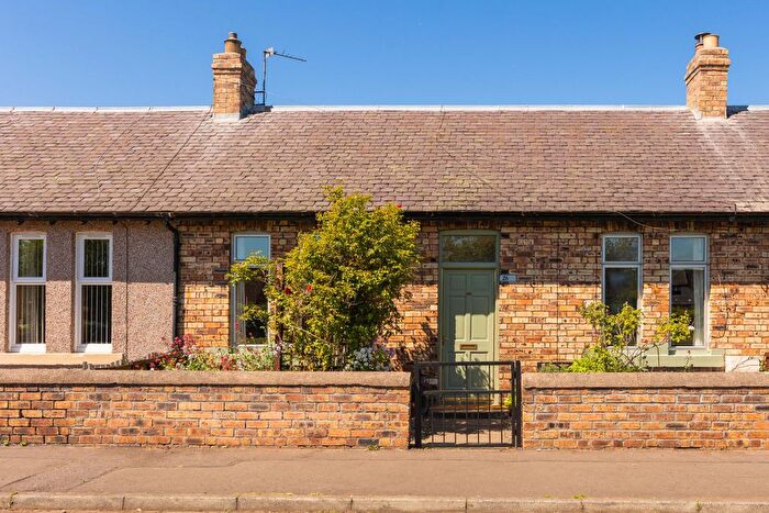 2 Bedroom Cottage For Sale In Laird Terrace, Bonnyrigg, EH19