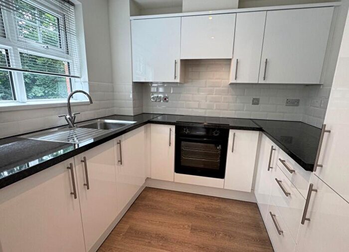 2 Bedroom Flat To Rent In Bressay Drive, Mill Hill, NW7