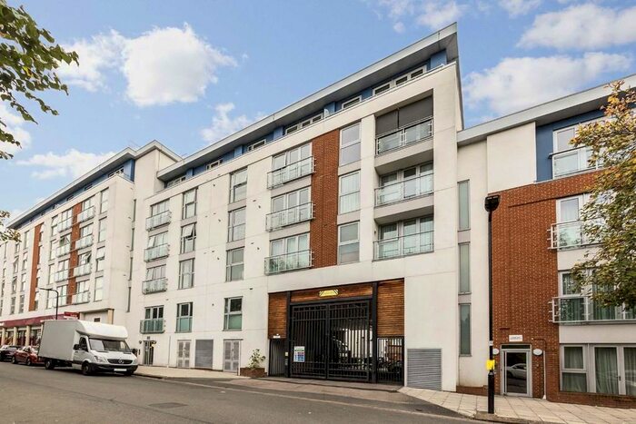 2 Bedroom Flat To Rent In Granville Gardens, London, W5