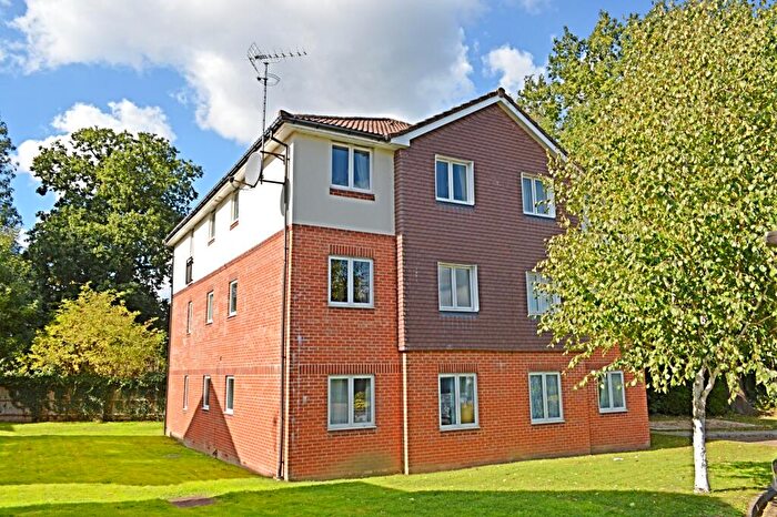 2 Bedroom Flat To Rent In Three Bridges Road, Crawley, RH10