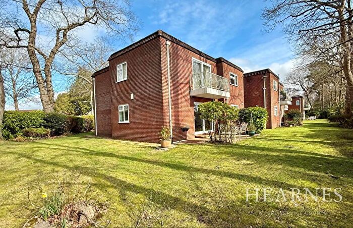 2 Bedroom Apartment For Sale In Beaufoys Avenue, Ferndown, BH22