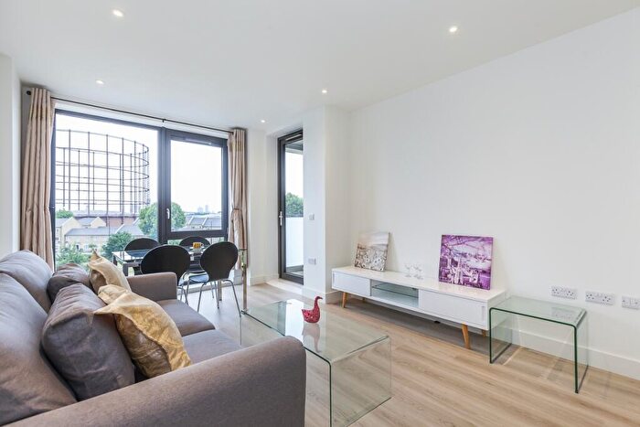 1 Bedroom Apartment To Rent In Aberfeldy Village, E14