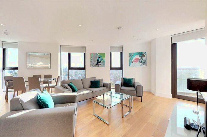 2 Bedroom Apartment To Rent In Kingsland High Street, London, Uk, E8