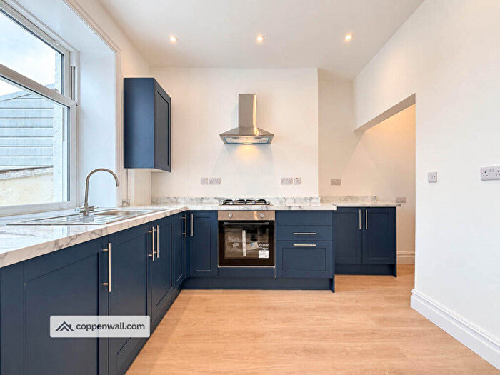 2 Bedroom Terraced House For Sale In Burnley Road, Loveclough, Rossendale, BB4
