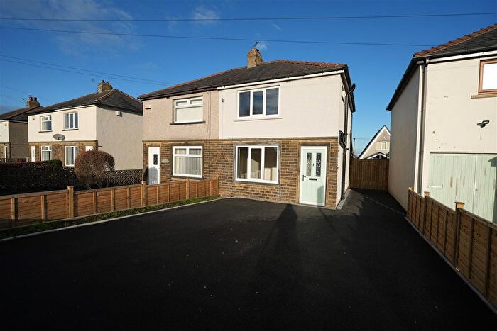 3 Bedroom Semi Detached House For Sale In Westfield Lane, Wyke, Bradford, BD12