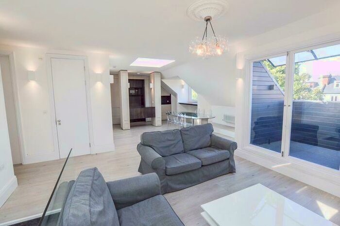 1 Bedroom Cottage To Rent In Desborough Road, High Wycombe, Buckinghamshire, HP11